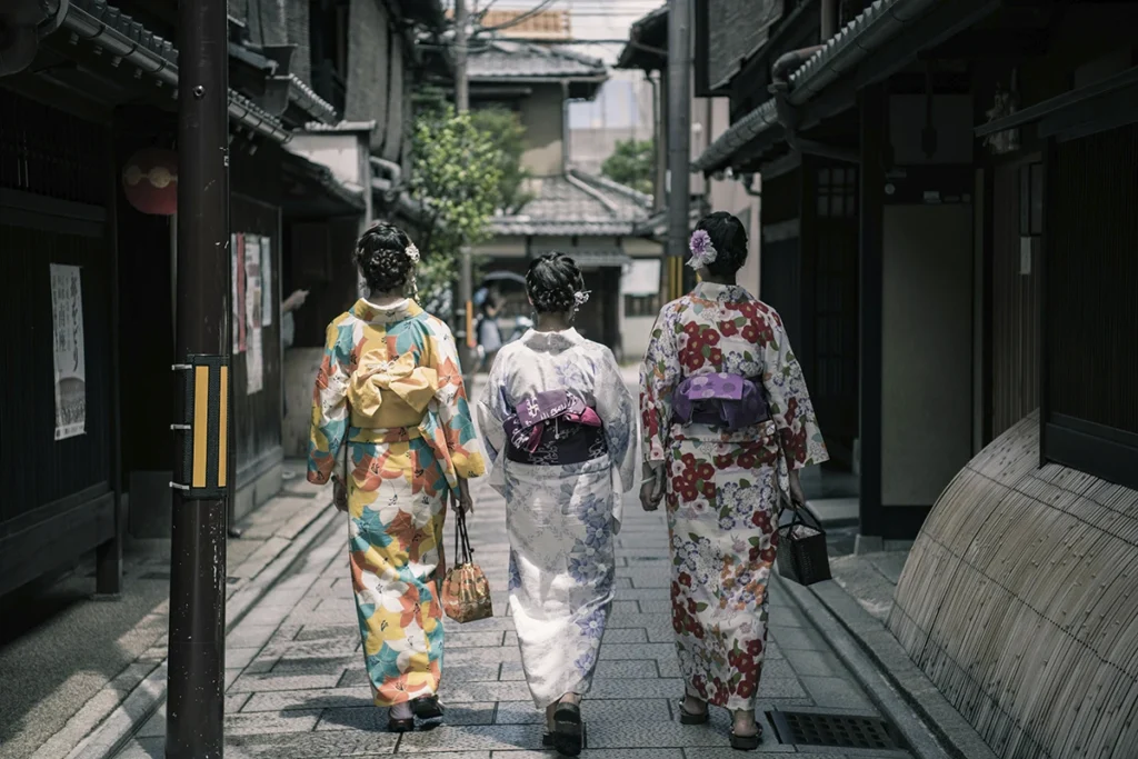 Issaharmuseum Kimono1 Copi20